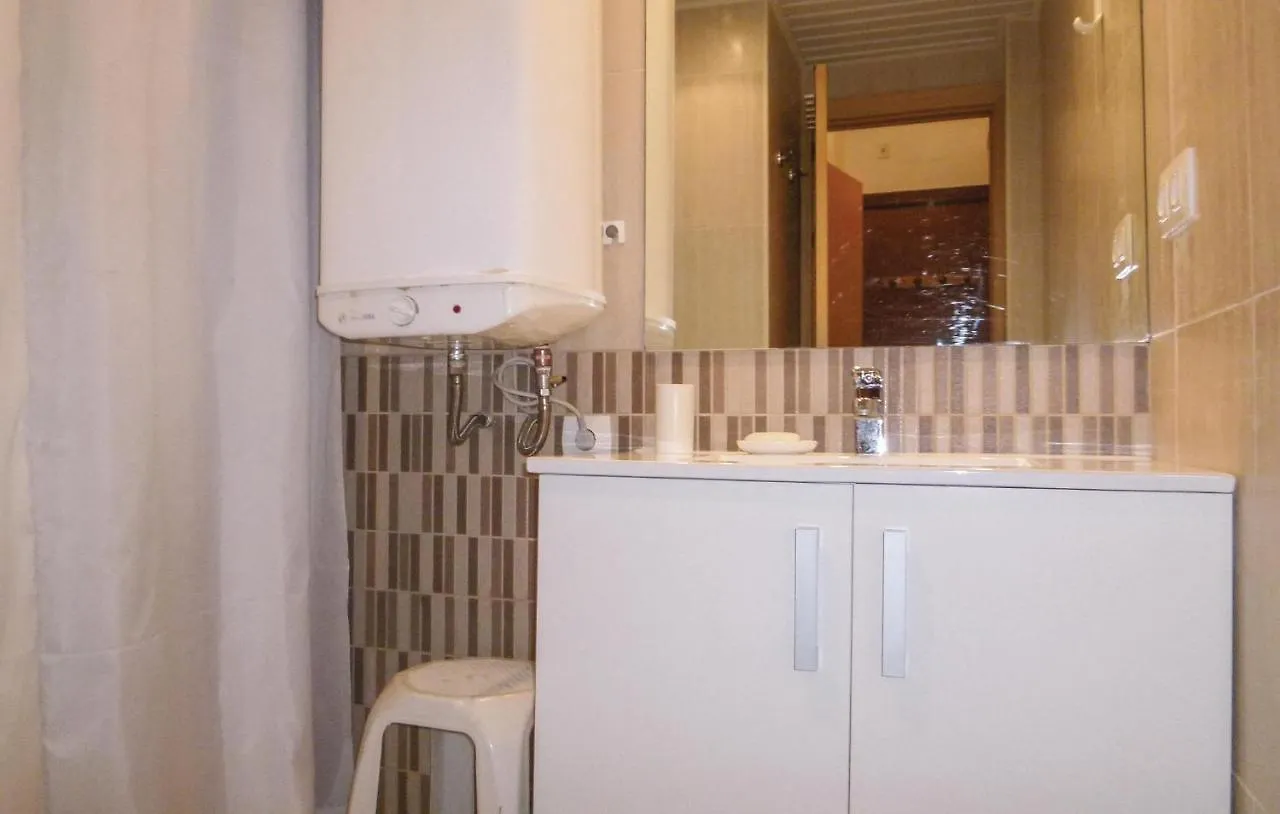 Nice Apartment In Benalmdena Costa With 1 Bedrooms, Wifi And Outdoor Swimming Pool